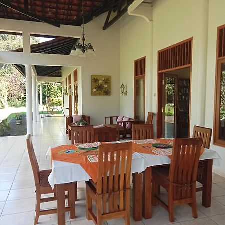 Guesthouse Rumah Senang Kalibaru Экстерьер фото
