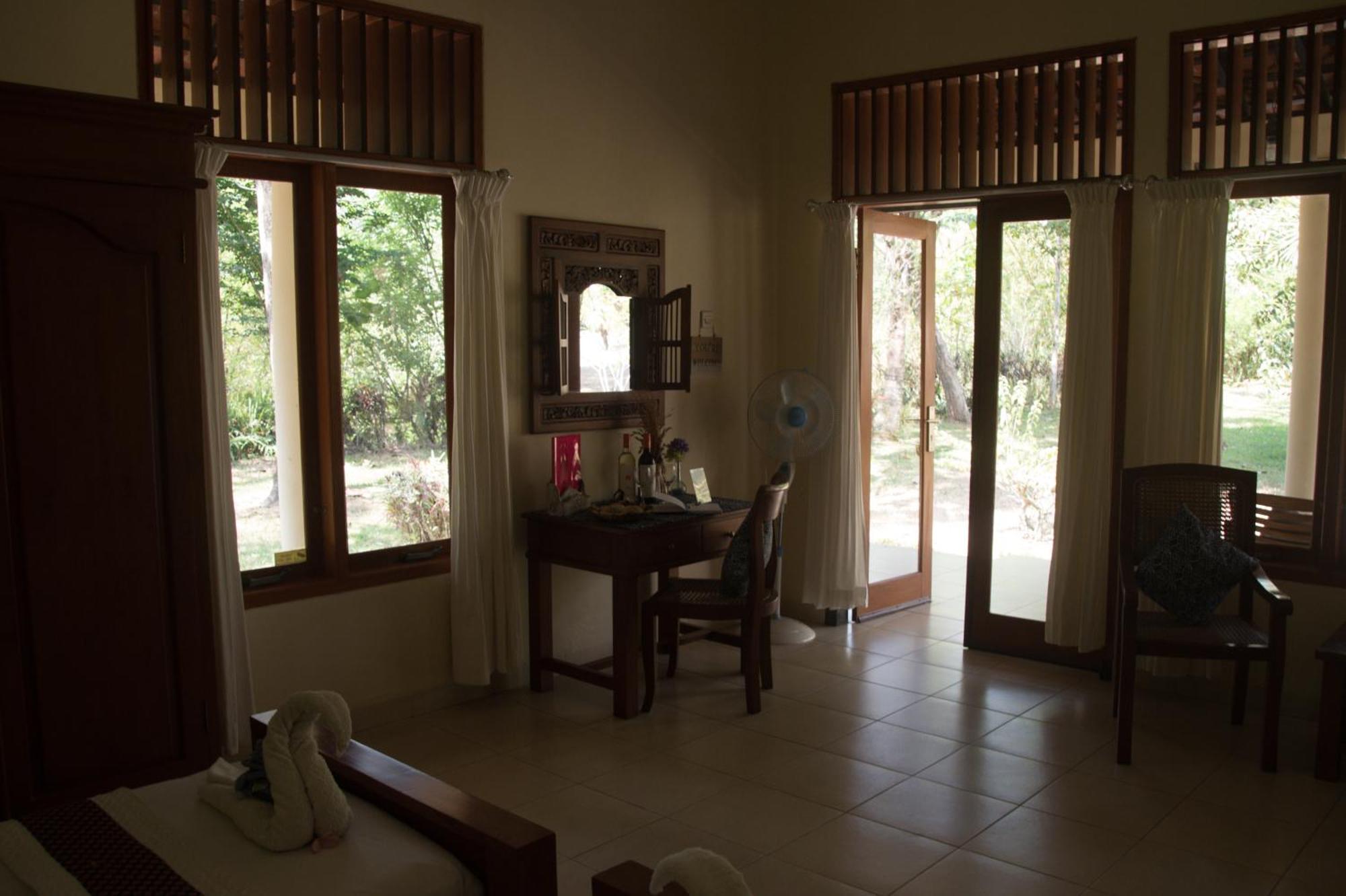 Guesthouse Rumah Senang Kalibaru Экстерьер фото