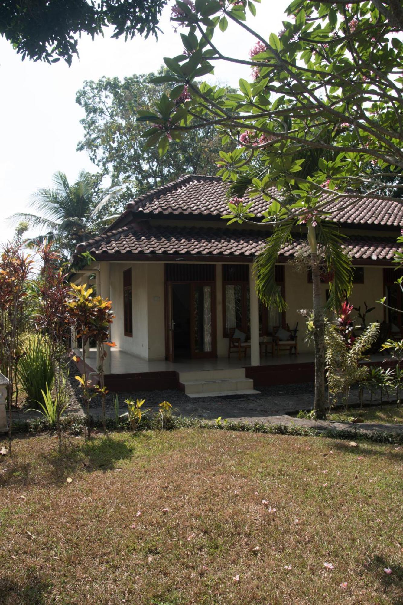 Guesthouse Rumah Senang Kalibaru Экстерьер фото