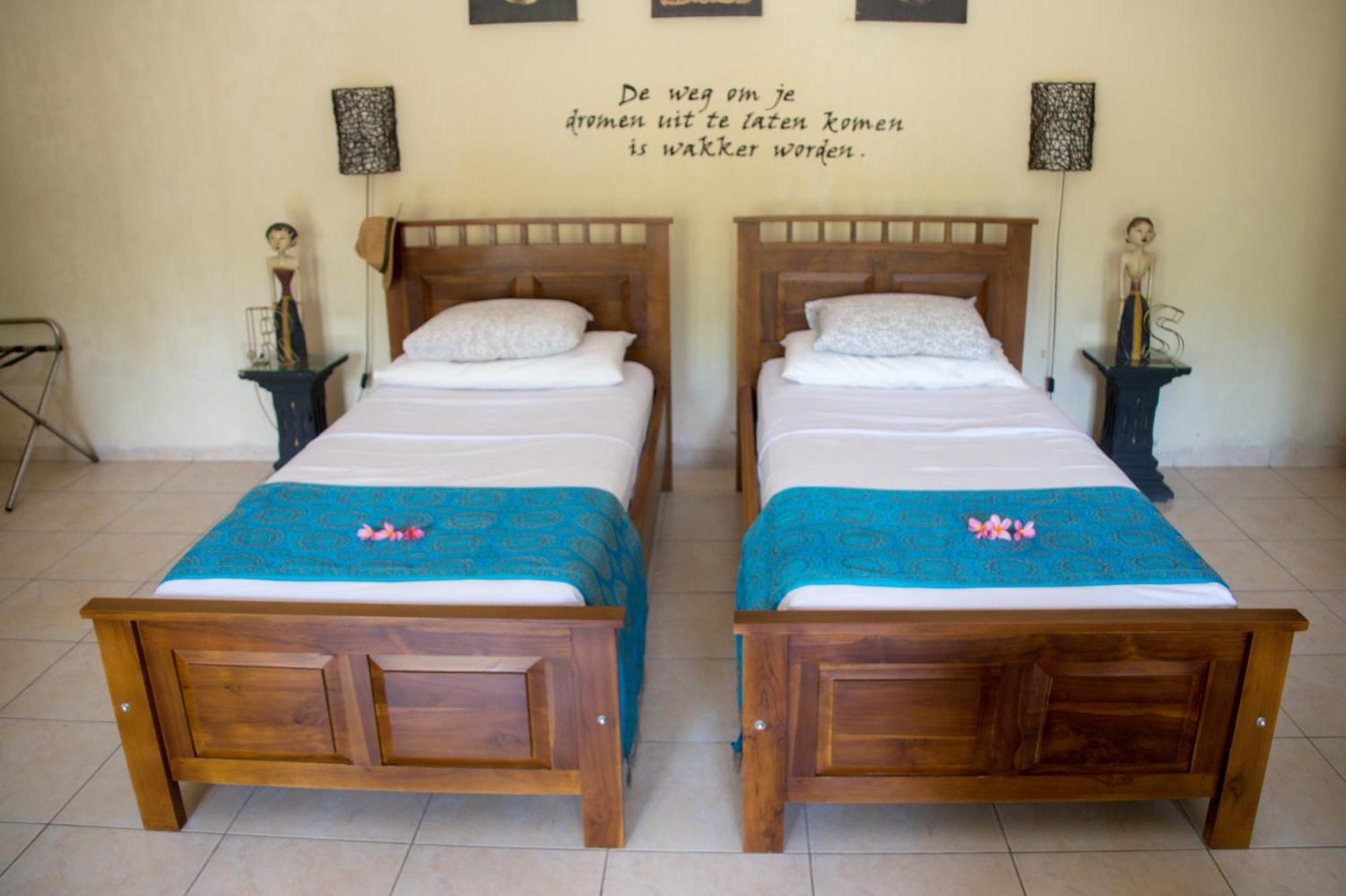 Guesthouse Rumah Senang Kalibaru Экстерьер фото