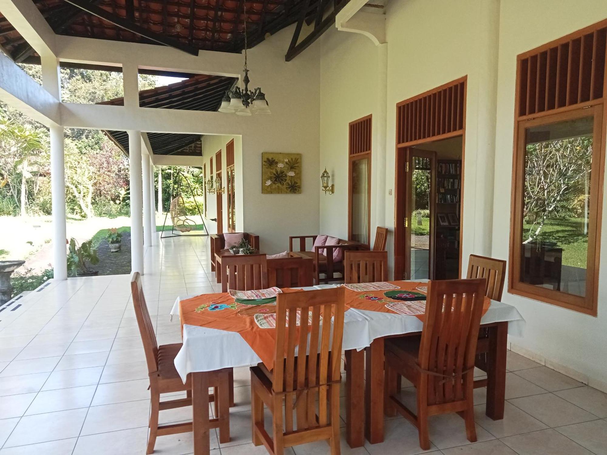 Guesthouse Rumah Senang Kalibaru Экстерьер фото
