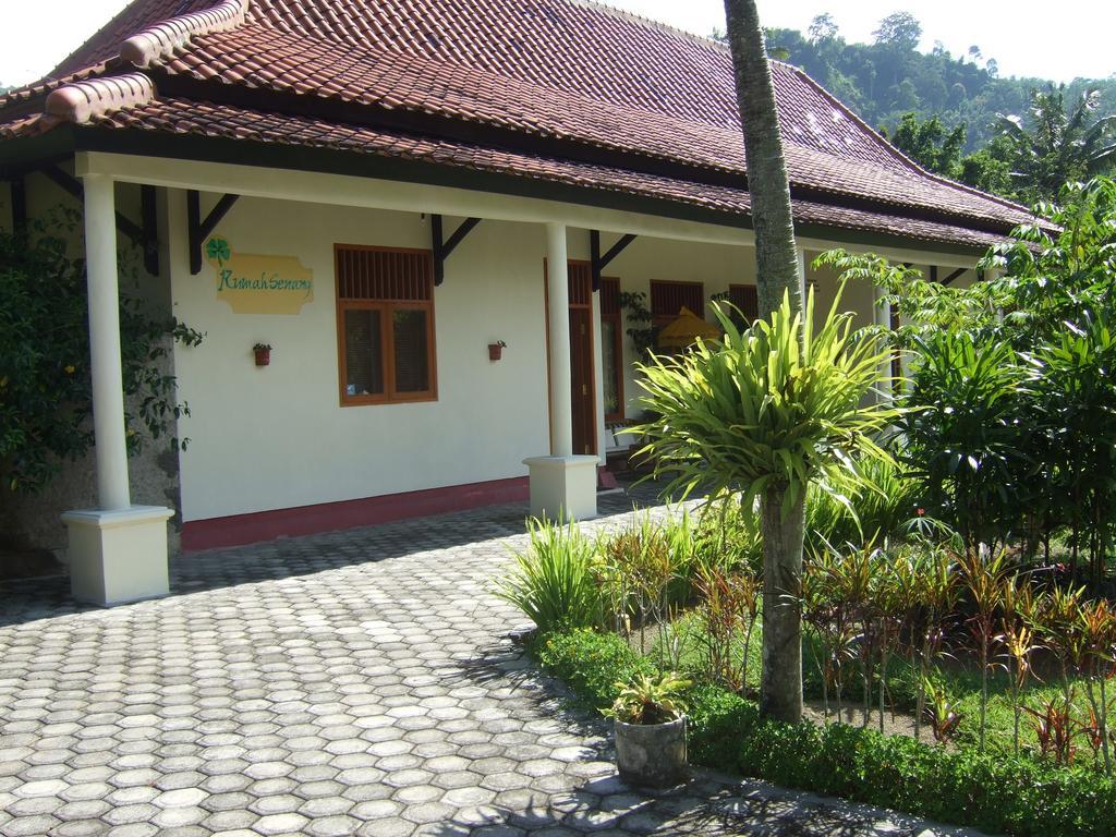 Guesthouse Rumah Senang Kalibaru Экстерьер фото