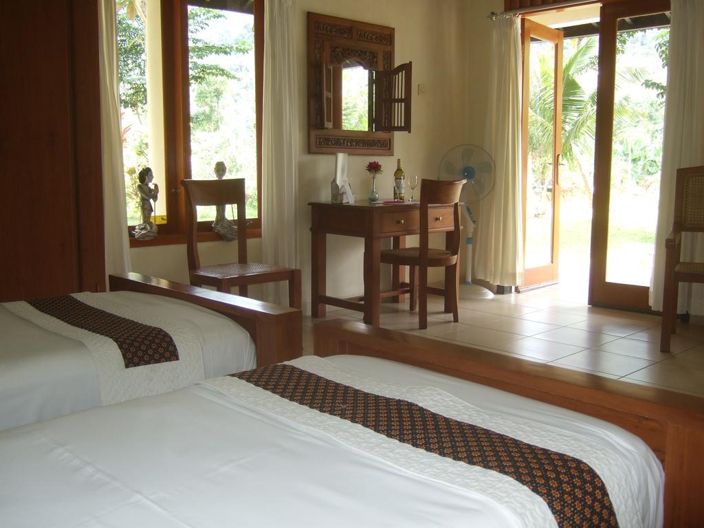 Guesthouse Rumah Senang Kalibaru Экстерьер фото