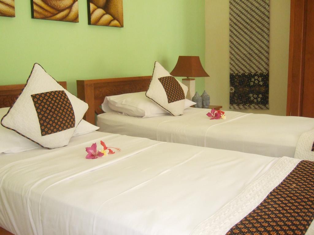 Guesthouse Rumah Senang Kalibaru Экстерьер фото